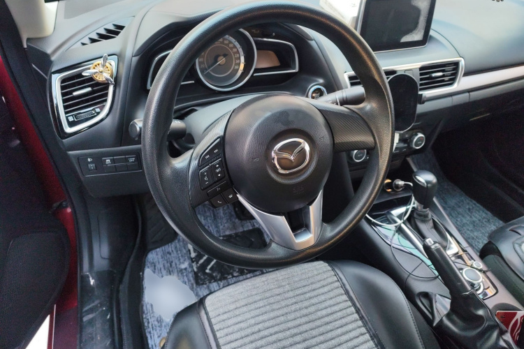 马自达3 昂克赛拉 2016款 三厢 1.5L 自动豪华型中控内饰13