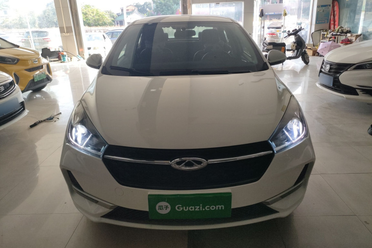 奇瑞 艾瑞泽5 2019款 改款PRO 1.5L 手动青春版 国VI车身外观2