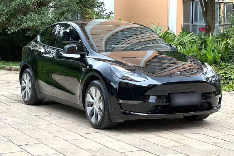 特斯拉 Model Y 2022款 改款 后轮驱动版车身外观6001