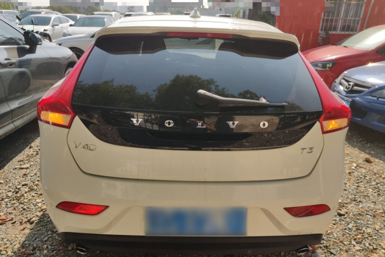 沃尔沃V40 2019款 T3 智逸版车身外观6