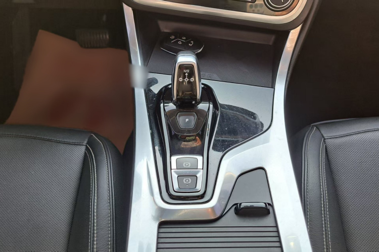 领克01 2017款 2.0T 两驱型Pro版中控内饰7006