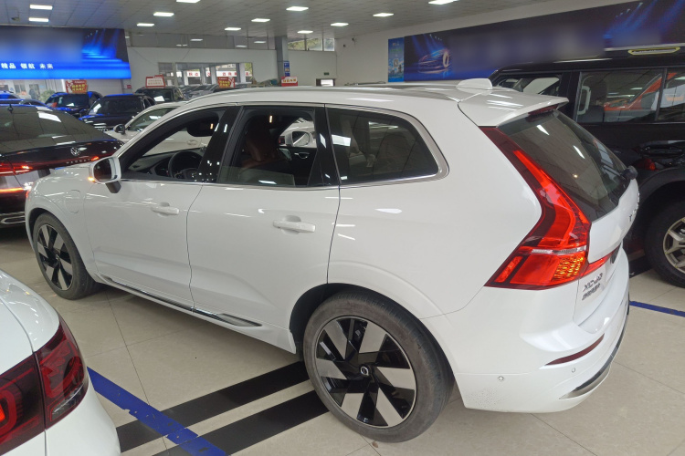 沃尔沃XC60新能源 2024款 T8 插电混动 长续航四驱智雅豪华版车身外观6003