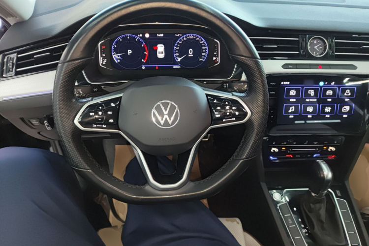 大众 迈腾 2025款 改款 众享款 330TSI DSG豪华型中控内饰13