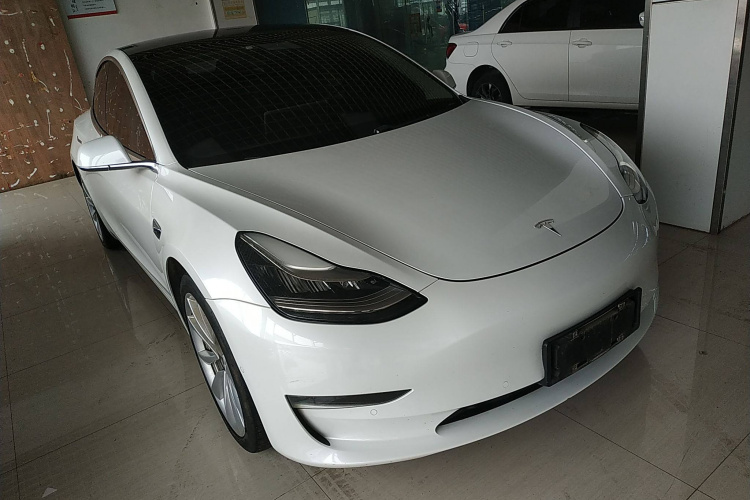 特斯拉 Model 3 2020款 改款 长续航后轮驱动版车身外观3