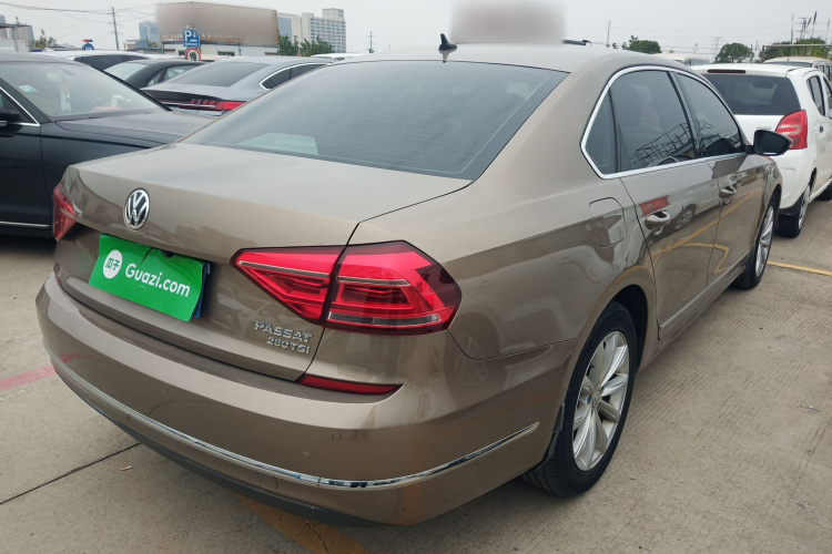 大众 帕萨特 2016款 280TSI DSG尊荣版车身外观7