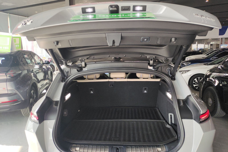 蔚来ET5T 2023款 75kWh Touring机舱底盘23