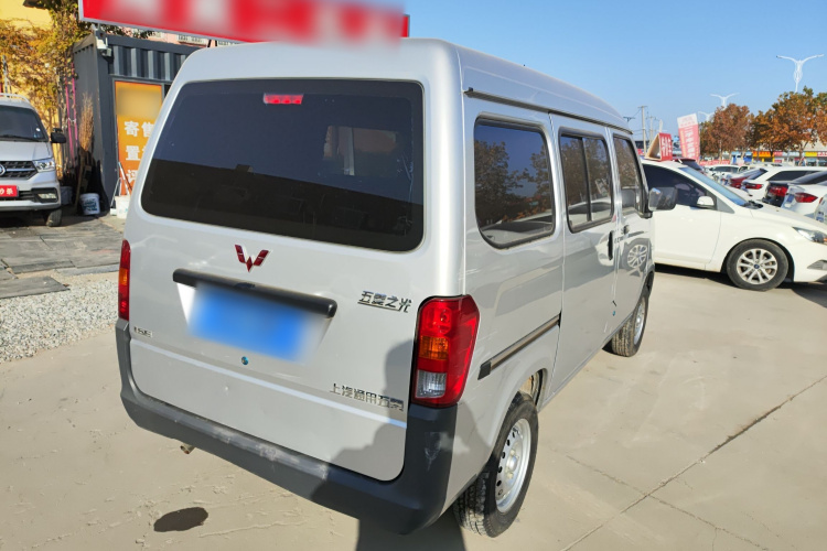 五菱汽车 五菱之光 2023款 1.5L 实用型 5/7座车身外观7