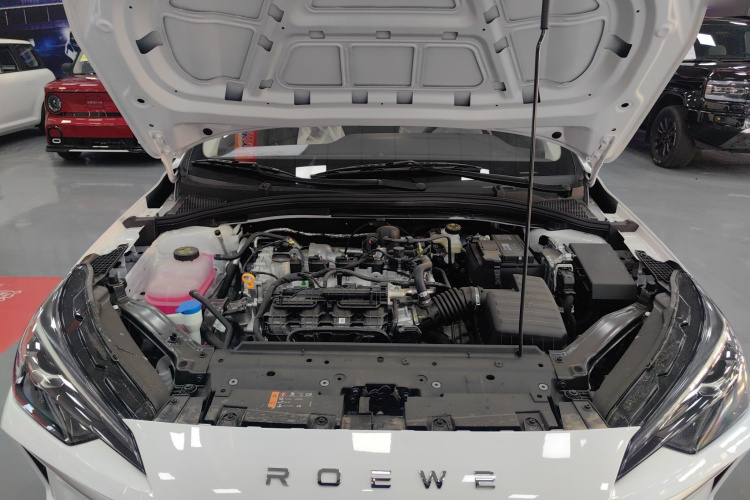 荣威i5 2026款 1.5L CVT豪华版机舱底盘24