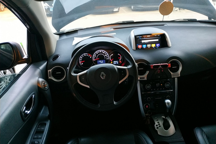 雷诺 科雷傲(进口) 2014款 改款 2.0L 两驱时尚版局部细节13