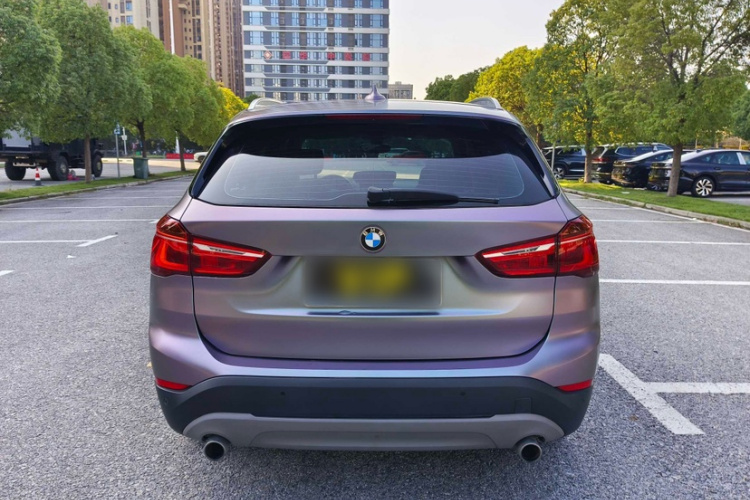 宝马X1 2019款 sDrive20Li 领先型车身外观6003