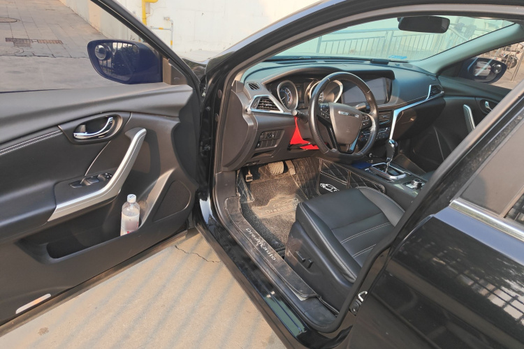 启辰T90 2018款 2.0L CVT智联领尚版 国V中控内饰20