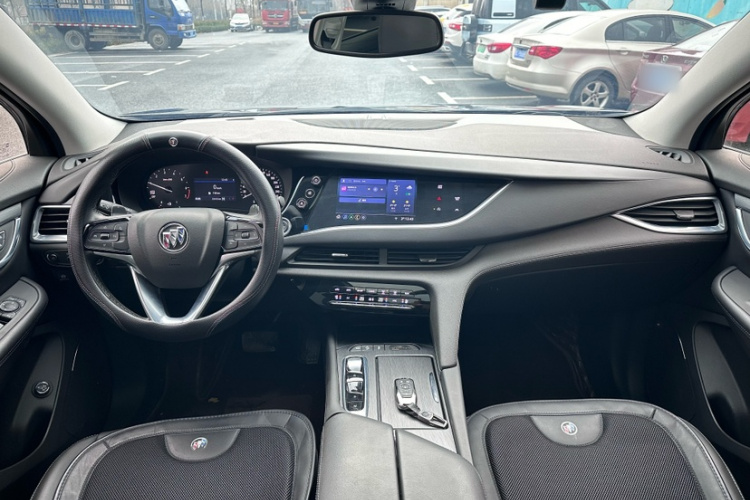 别克 昂科旗 2022款 652T 四驱尊贵型 7座中控内饰7001