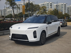 蔚来ES8 2026款 六座行政豪华版