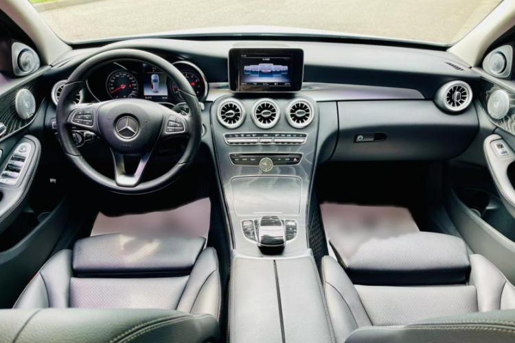 奔驰C级(进口) 2018款 C 200 旅行轿车中控内饰7002