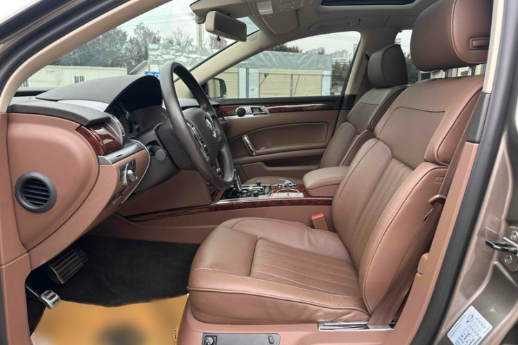 大众 辉腾 2014款 3.0L 商务型中控内饰7001