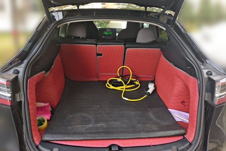 特斯拉 Model Y 2022款 后轮驱动版中控内饰23