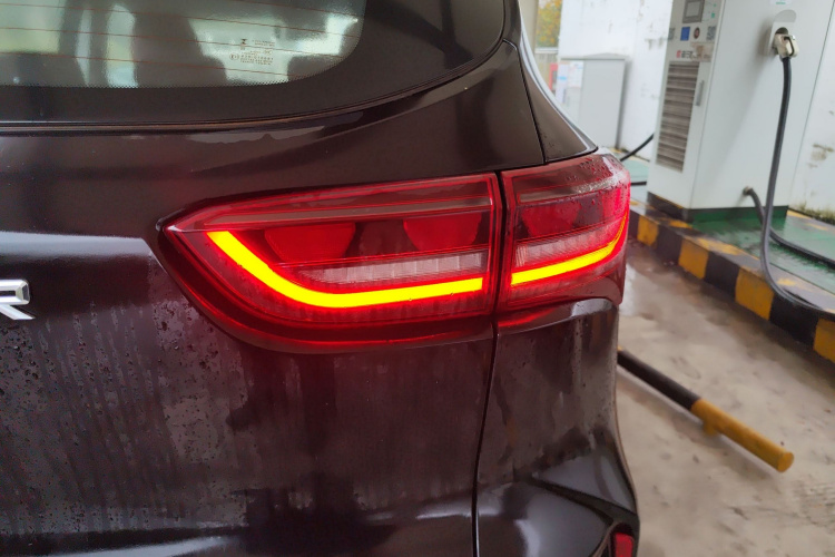 捷途X70 2024款 1.5T DCT跃享版 5座车身外观6006