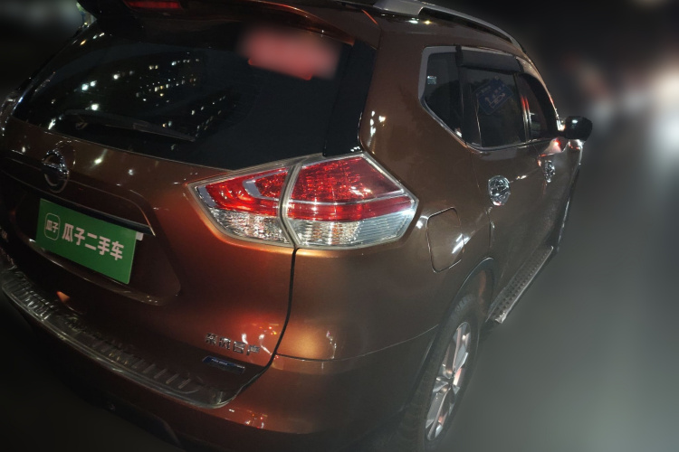 日产 奇骏 2014款 2.5L CVT豪华版 4WD车身外观7