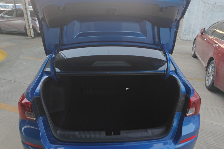 别克 凯越 2018款 15N CVT豪华型机舱底盘23