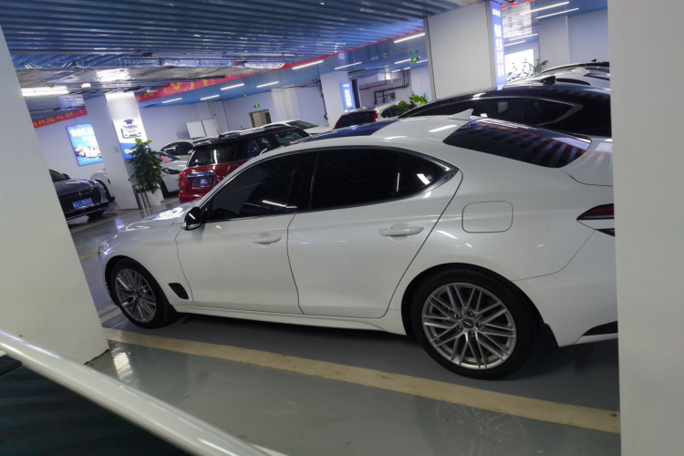 捷尼赛思G70 2021款 2.0T 后驱豪华版车身外观4