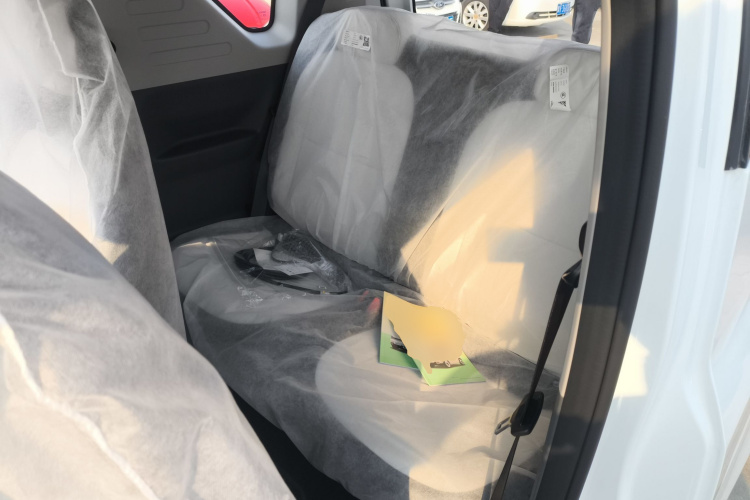 吉利银河 熊猫 2025款 210km 元气熊中控内饰21