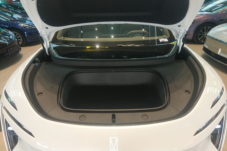 阿维塔07 2024款 Max纯电版机舱底盘24