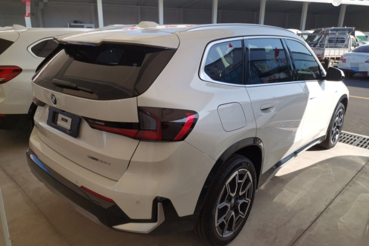 宝马X1 2023款 sDrive25Li X设计套装车身外观7