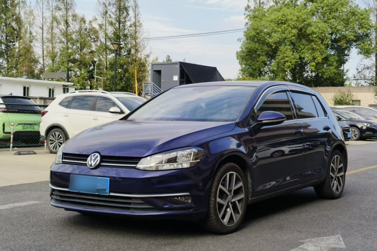 大众 高尔夫 2018款  230TSI 自动豪华型车身外观1