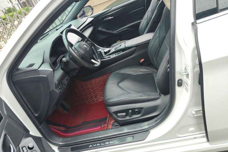 丰田 亚洲龙 2023款 双擎 2.5L XLE尊贵版局部细节19