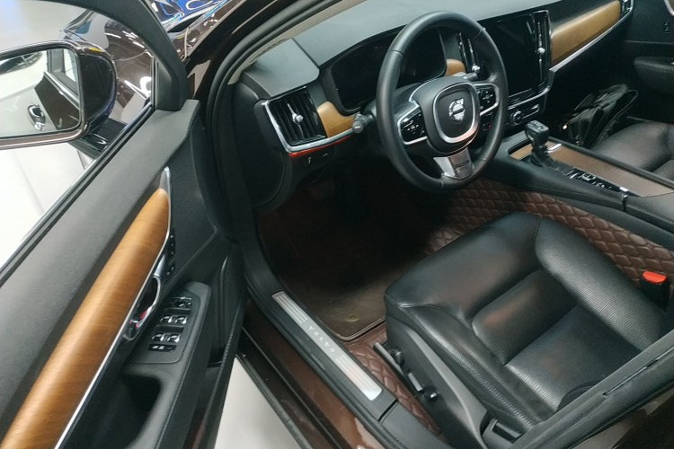 沃尔沃S90 2017款 T5 智雅版中控内饰20