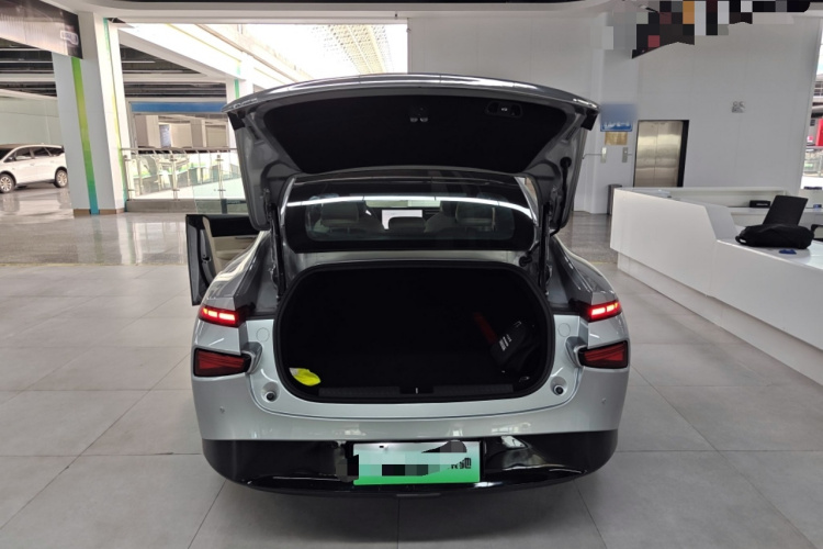 小鹏P7 2021款 480G机舱底盘23