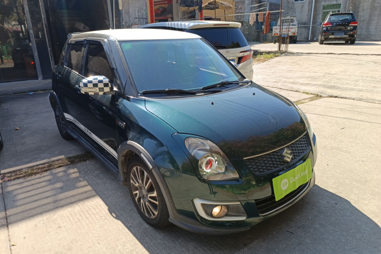 铃木 雨燕 2016款 1.5L 自动时尚型酷玩版车身外观3