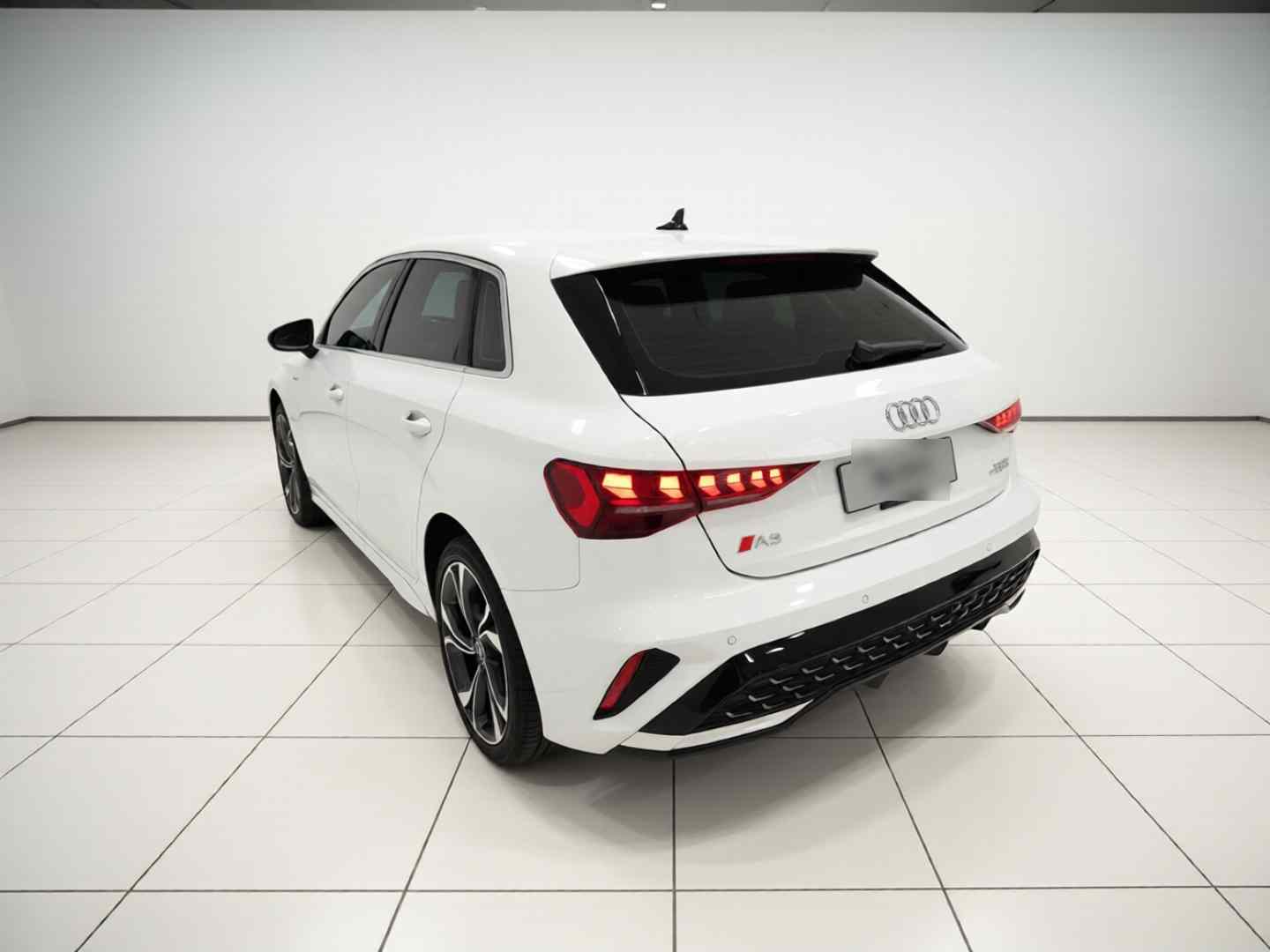 奥迪A3 2025款 Sportback 35TFSI 飞驰尊享型(3)