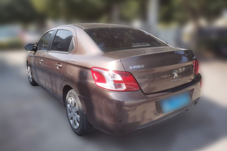 标致301 2014款 1.6L 自动舒适版车身外观5