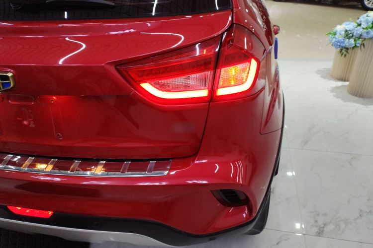 吉利汽车 远景X3 2017款 1.5L 自动尊贵型车身外观6006