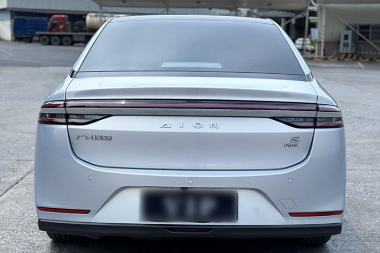 埃安 AION S Plus 2022款 80 科技版车身外观6004