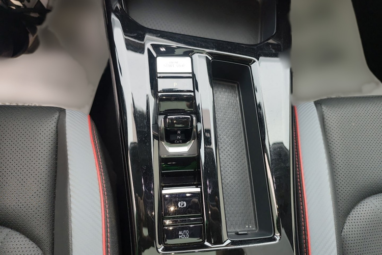 大众 2023款 凌渡L 280TSI DSG炫辣版局部细节18