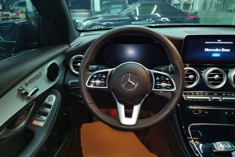 奔驰GLC 2021款 GLC 260 L 4MATIC 动感型局部细节13