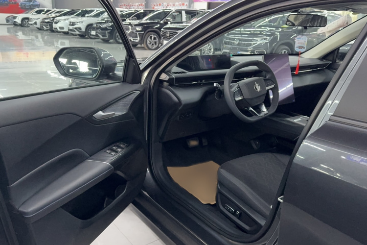 长安 逸动 2025款 蓝鲸 1.5T 500Bar尊贵型中控内饰7002