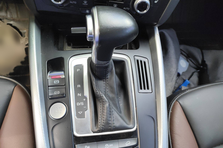 奥迪Q5 2017款 Plus 40 TFSI 技术型局部细节18