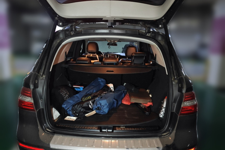 奔驰M级 2014款 ML 350 CDI 4MATIC局部细节23