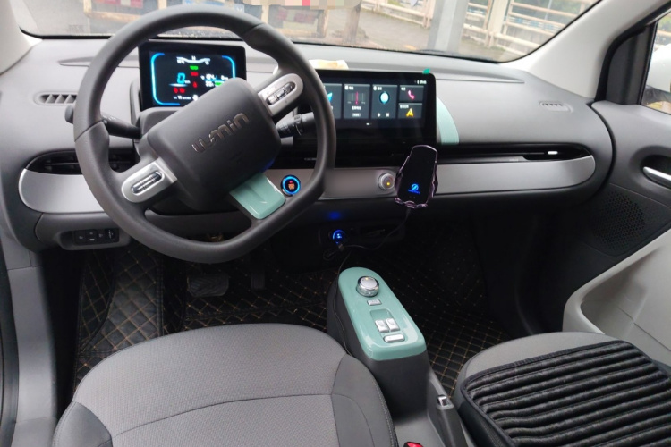 长安启源 长安Lumin 2023款 205km 香沁款中控内饰12