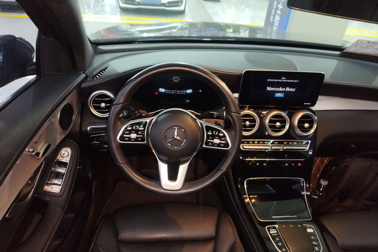 奔驰GLC 2020款 改款 GLC 260 L 4MATIC 动感型局部细节13