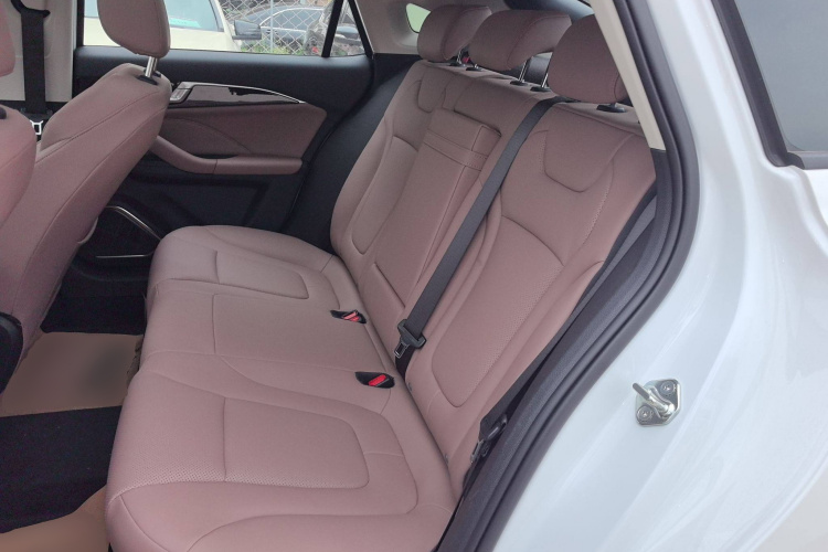 奔腾B70 2024款 龙腾版 1.5T 领跃型中控内饰21