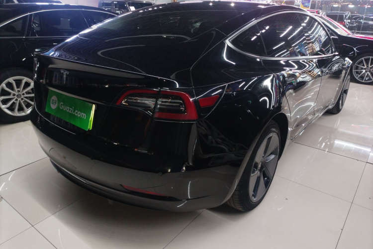 特斯拉 Model 3 2021款 标准续航后驱升级版 3D6车身外观7