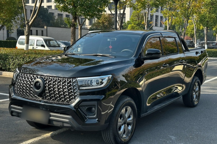 长城 炮 2023款 2.0T商用版自动柴油两驱精英型长箱GW4D20M车身外观1