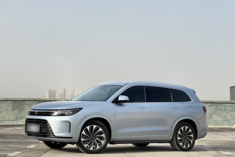 鸿蒙智行 问界M7 2024款 1.5T 后驱Plus版 5座车身外观1