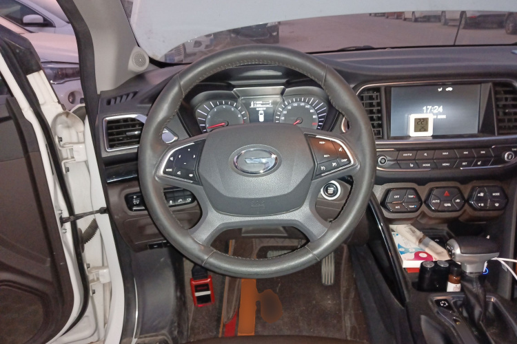 广汽传祺 传祺GS4 2017款 235T 自动两驱豪华智联版中控内饰13