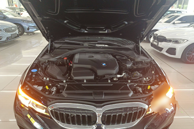 宝马3系 2022款 325Li M运动套装机舱底盘24