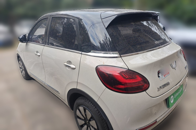 五菱汽车 五菱缤果 2023款 333km 灵犀互联+款车身外观5